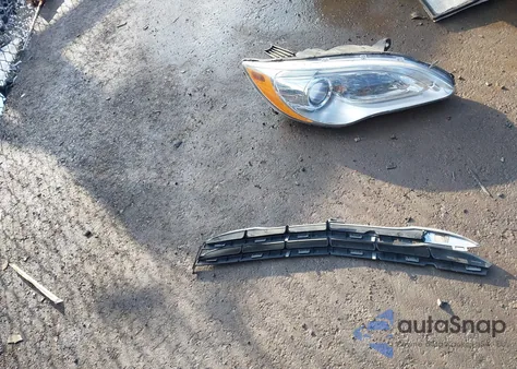 2012 Chrysler 200 Touring z USA, uszkodzony, nr VIN 1C3CCBBB2CN144871